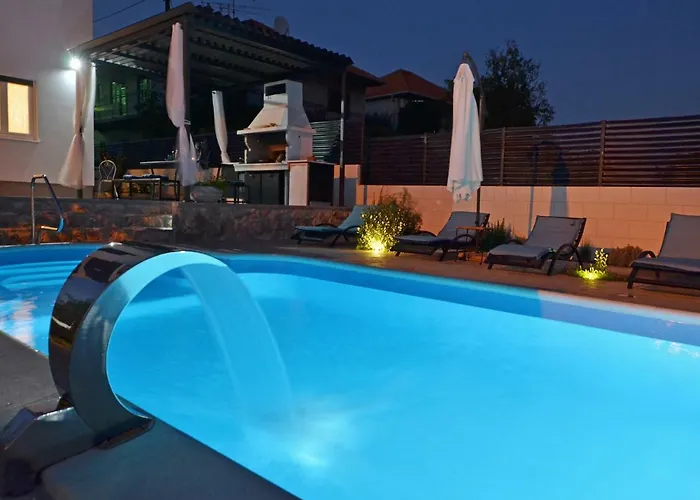 Deluxe Porto Διαμέρισμα Τρογκίρ