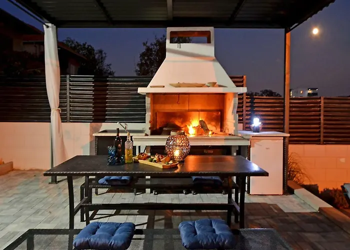 Deluxe Porto Διαμέρισμα Τρογκίρ