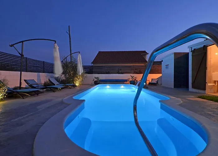 Deluxe Porto Διαμέρισμα Τρογκίρ